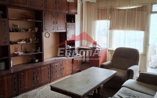 Тристаен апартамент
