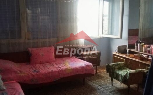 Тристаен апартамент
