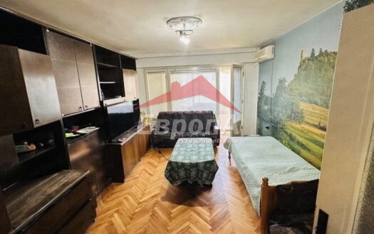 Тристаен апартамент